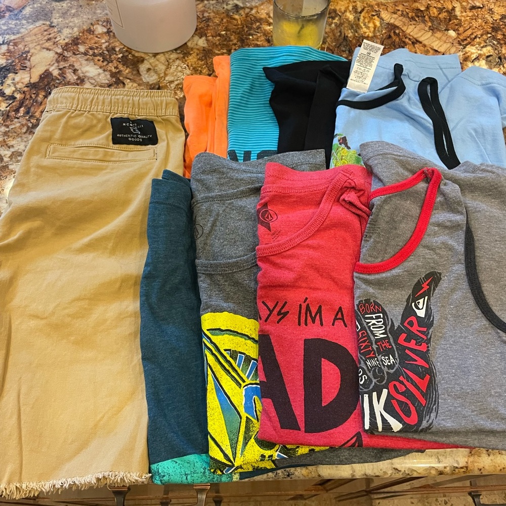 Lot size small boys clothes